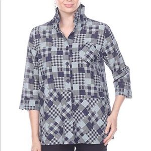 Terra by SJ Apparel  women’s woven plaid top